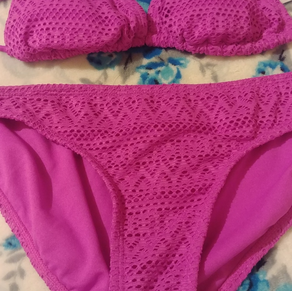 Bikini lot - Picture 2 of 5